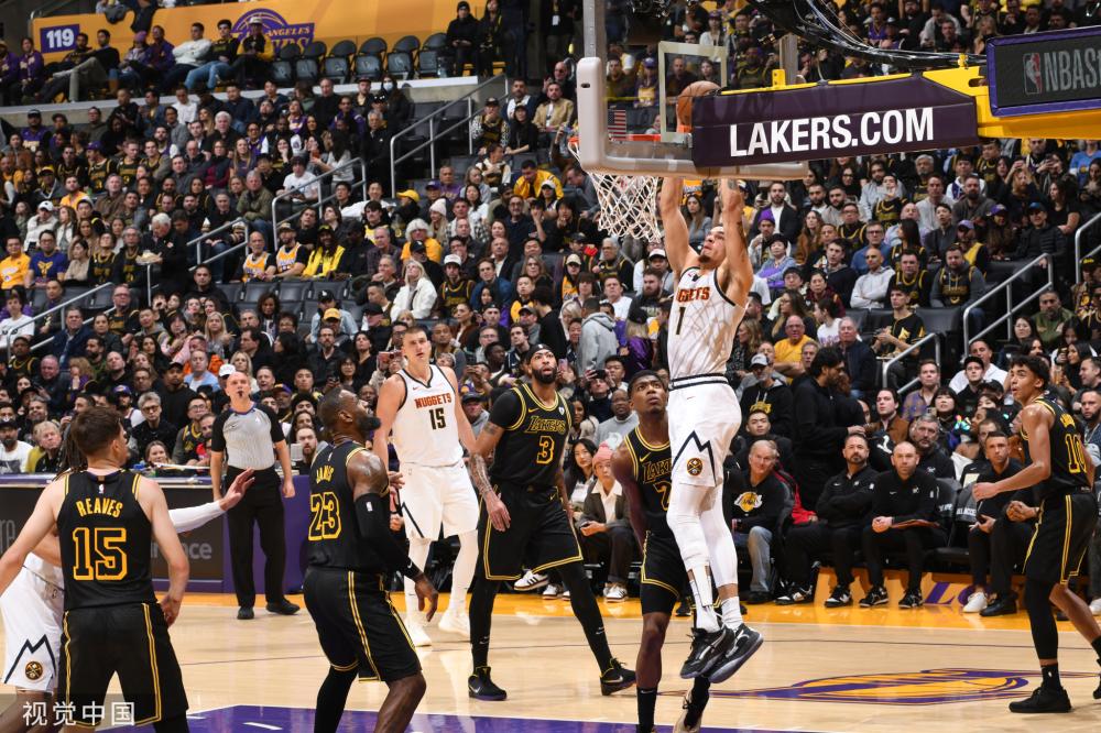 表现不仅直 表现不仅直