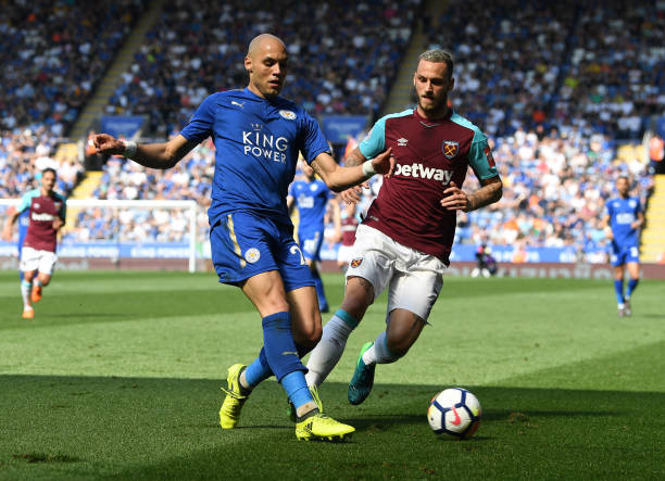 他们通过中 他们通过中